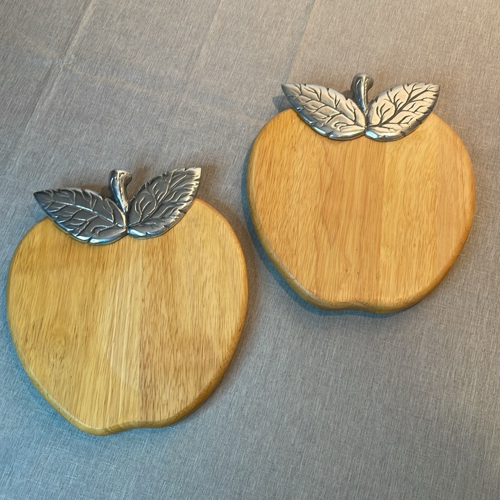 Vintage Apple Cutting Boards - The Cellar RH Macy VTG Natural Wood Kitchen Decor